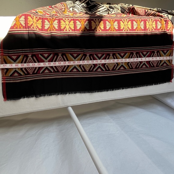 Zara cotton shawl/scarf, in geometric patterns, like new. - Picture 12 of 13